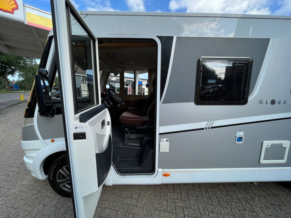 2013 Dethleffs Globebus I 004 photo 4