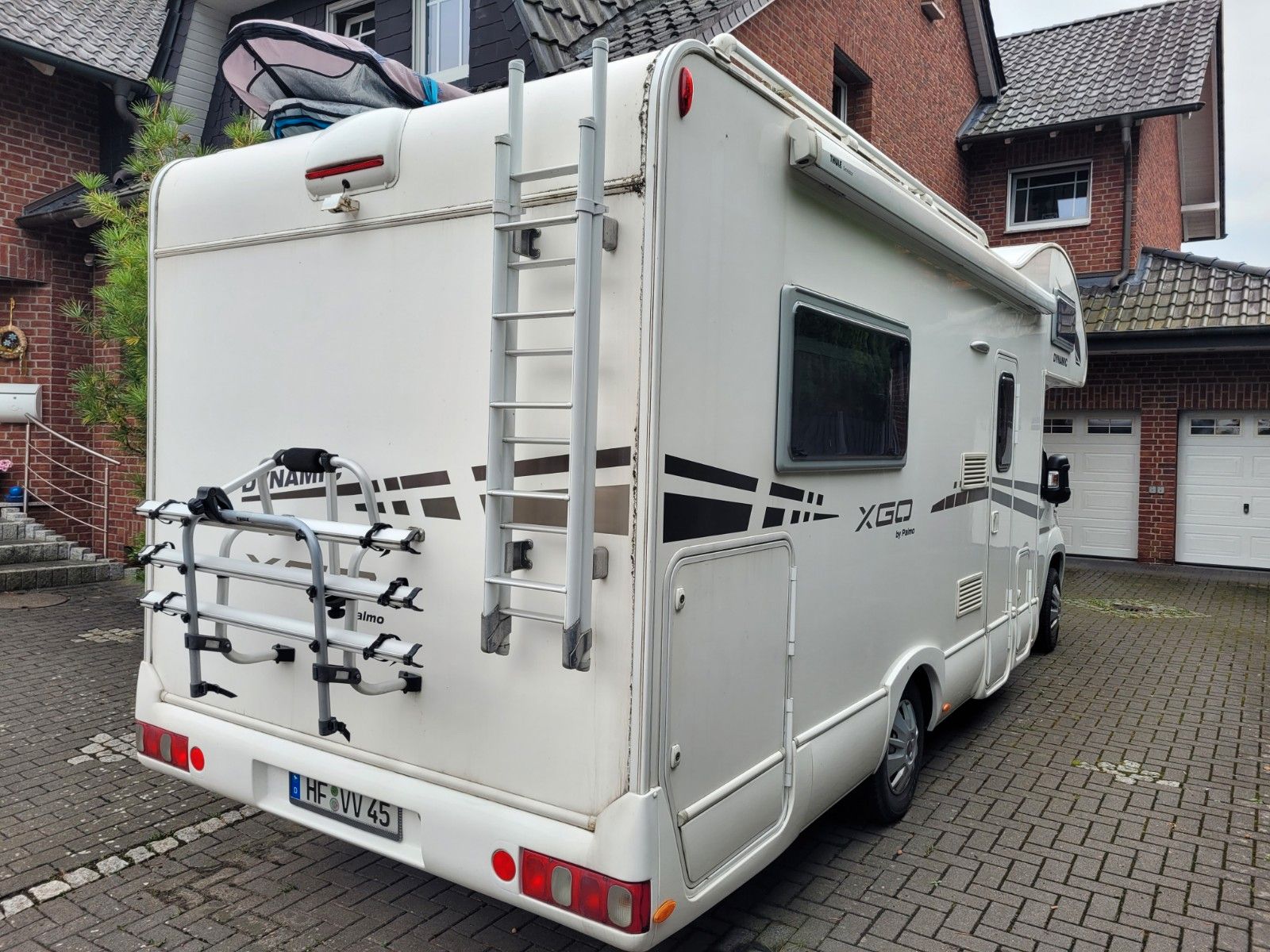 2017 XGO Dynamic 95G Alcove Motorhome photo 3