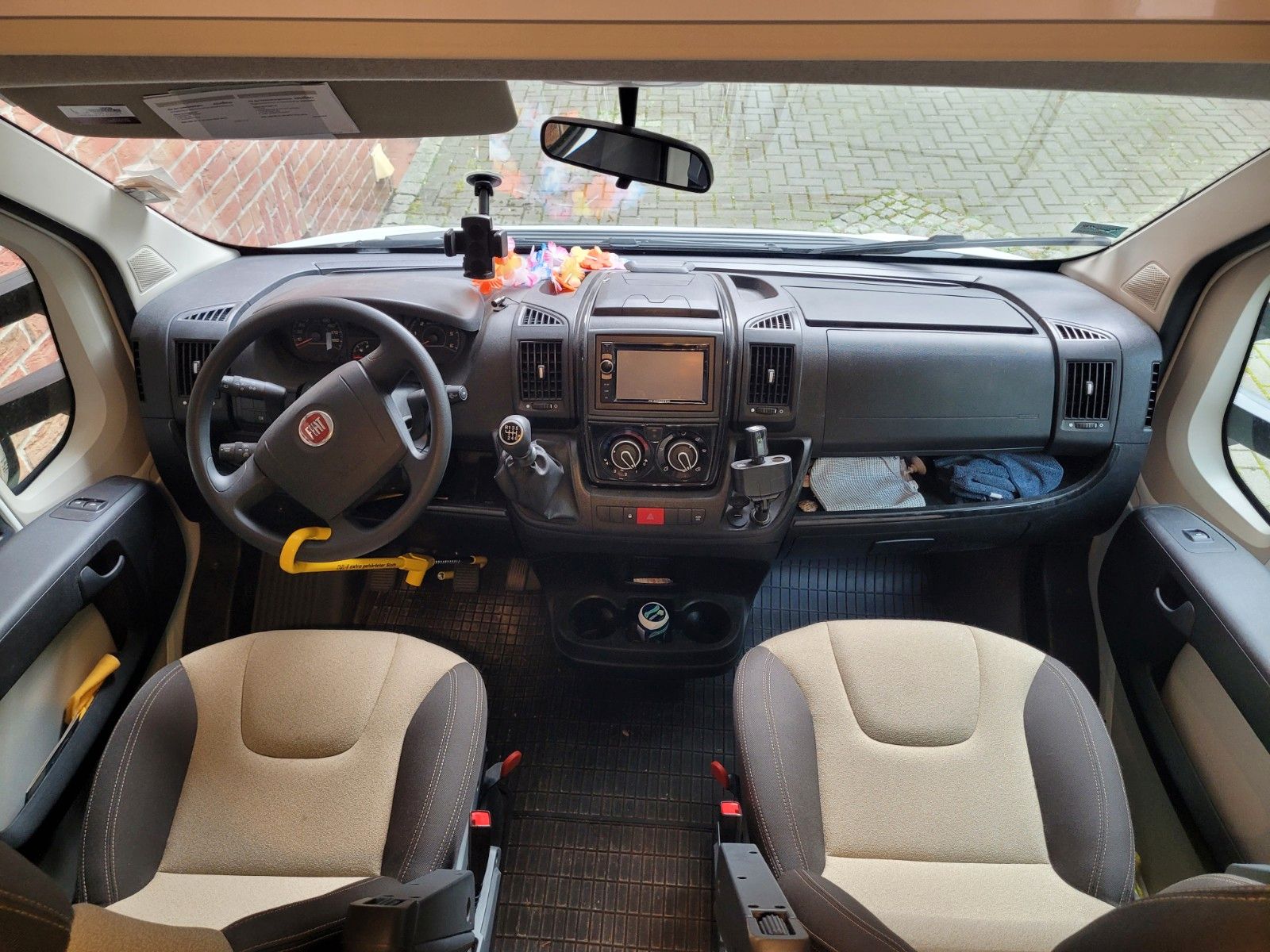 2017 XGO Dynamic 95G Alcove Motorhome photo 10