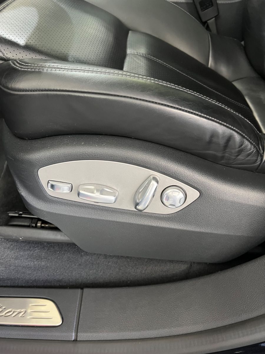 2017 Porsche Cayenne S Diesel Platinum Edition photo 12