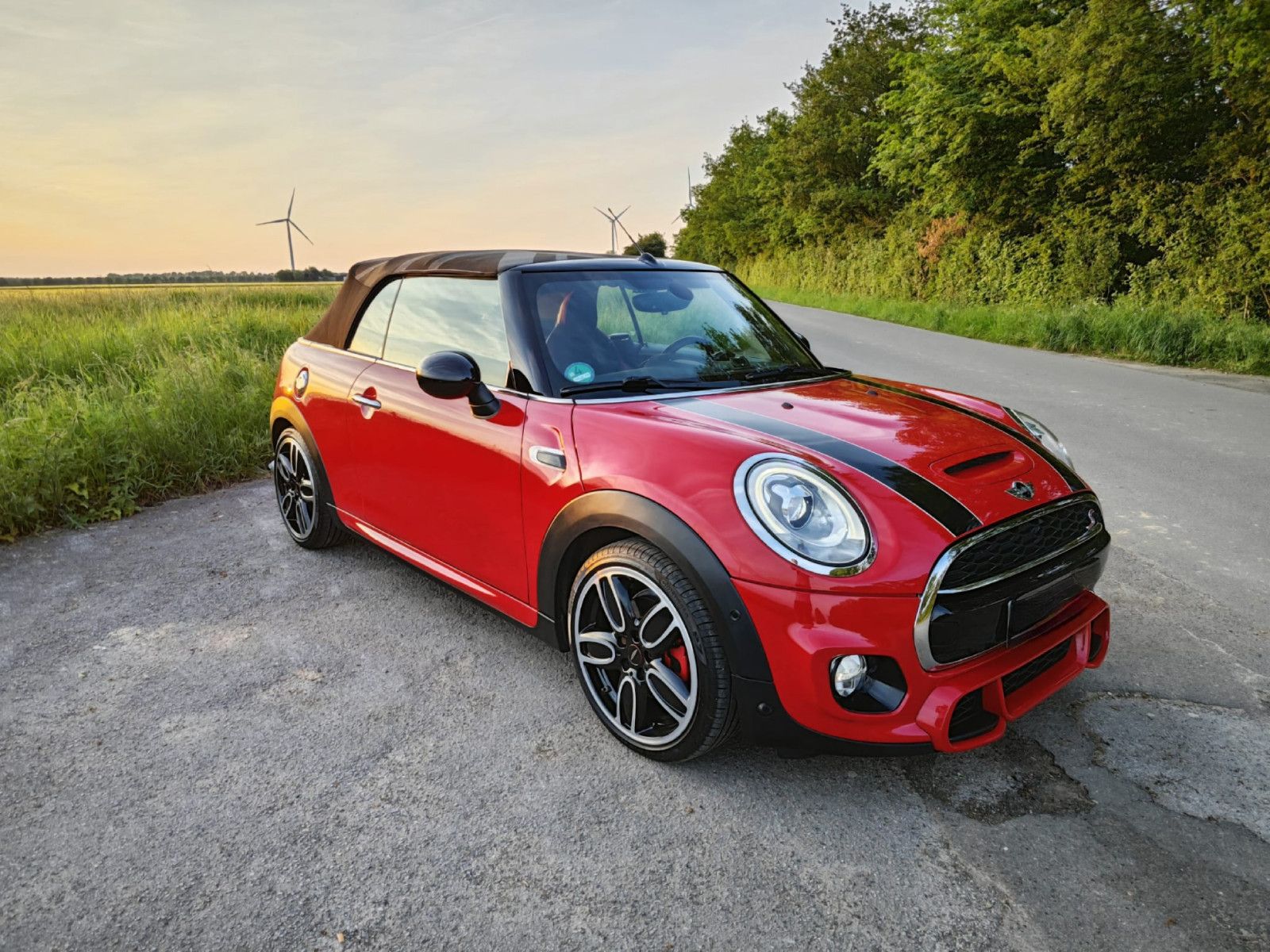 2018 MINI John Cooper Works Cabrio photo 10