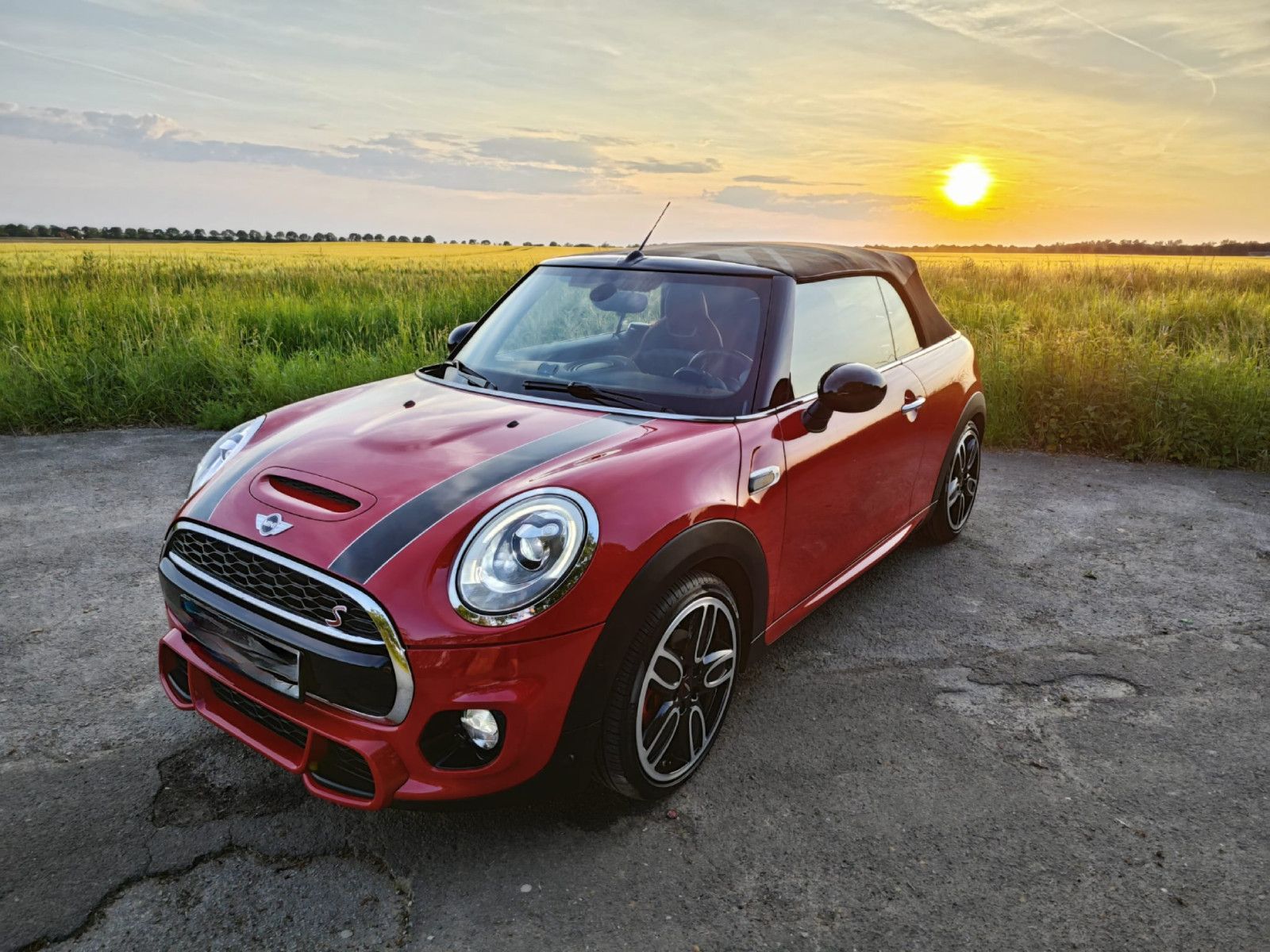 2018 MINI John Cooper Works Cabrio photo 7