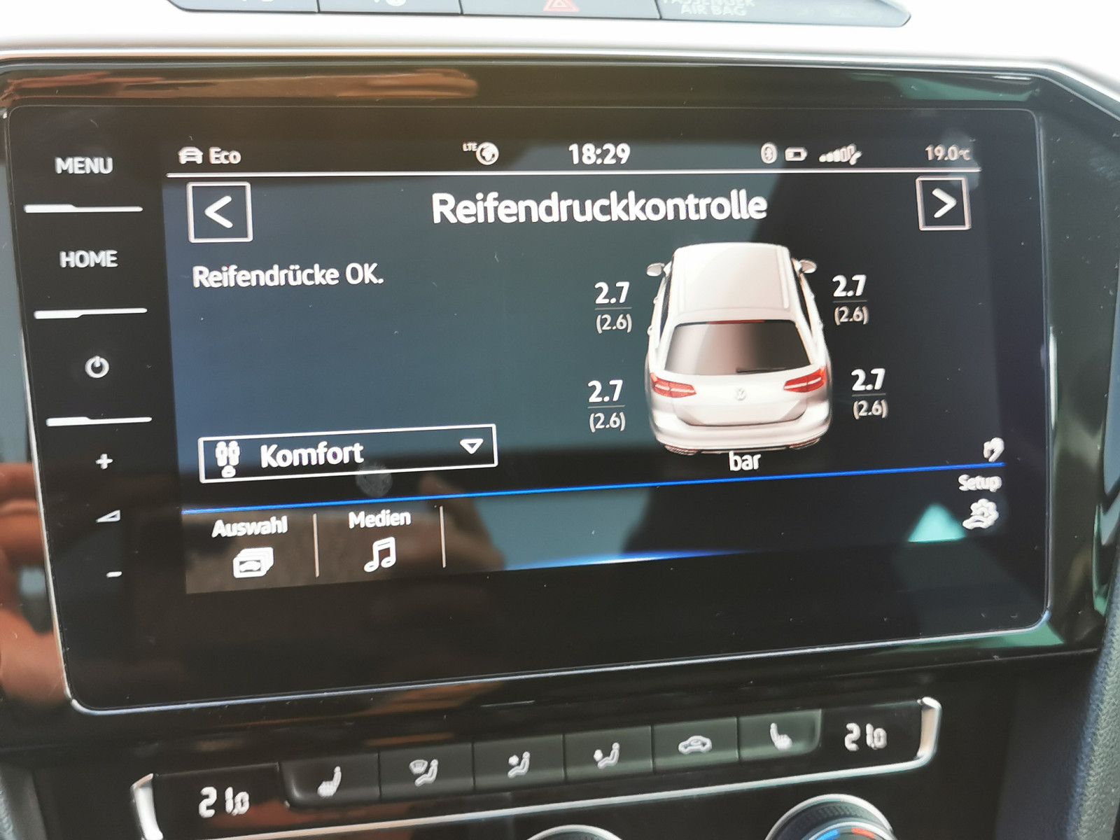 2018 Volkswagen Passat Variant 2.0 TDI SCR photo 3