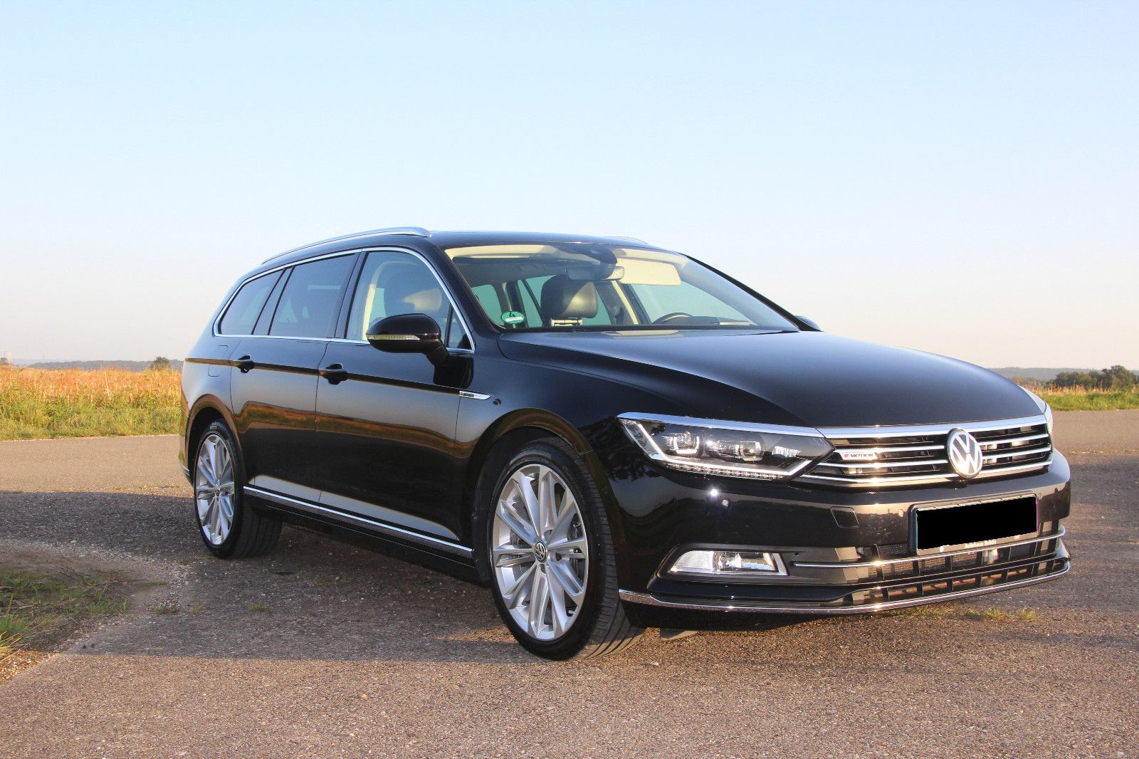 2018 Volkswagen Passat Variant 2.0 TDI SCR photo 9