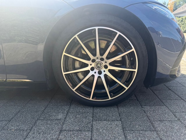 2024 Mercedes-Benz EQS 580 4MATIC Executive Edition AMG Line photo 8