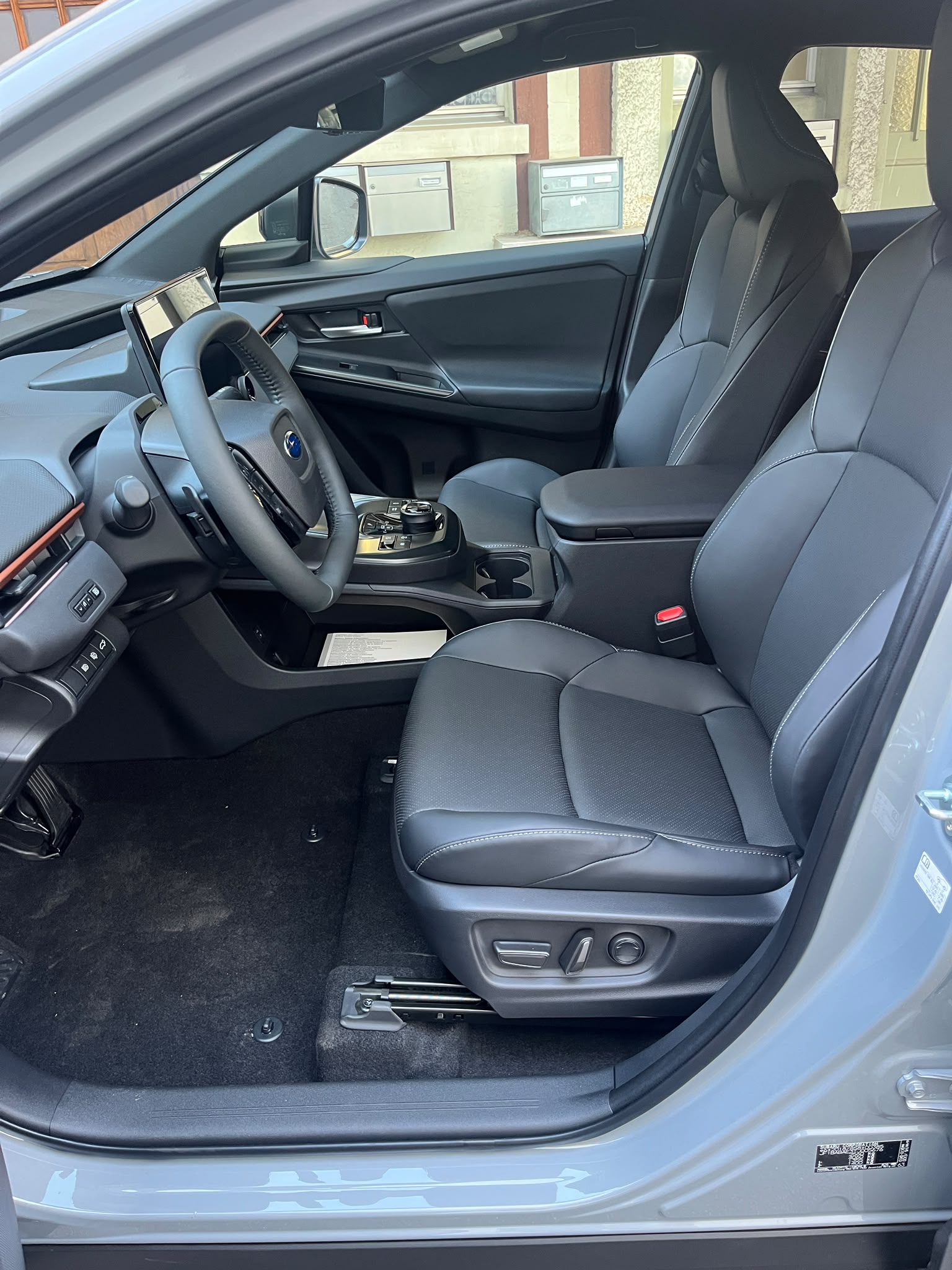 2026 Subaru Uncharted eV Classic AWD photo 6