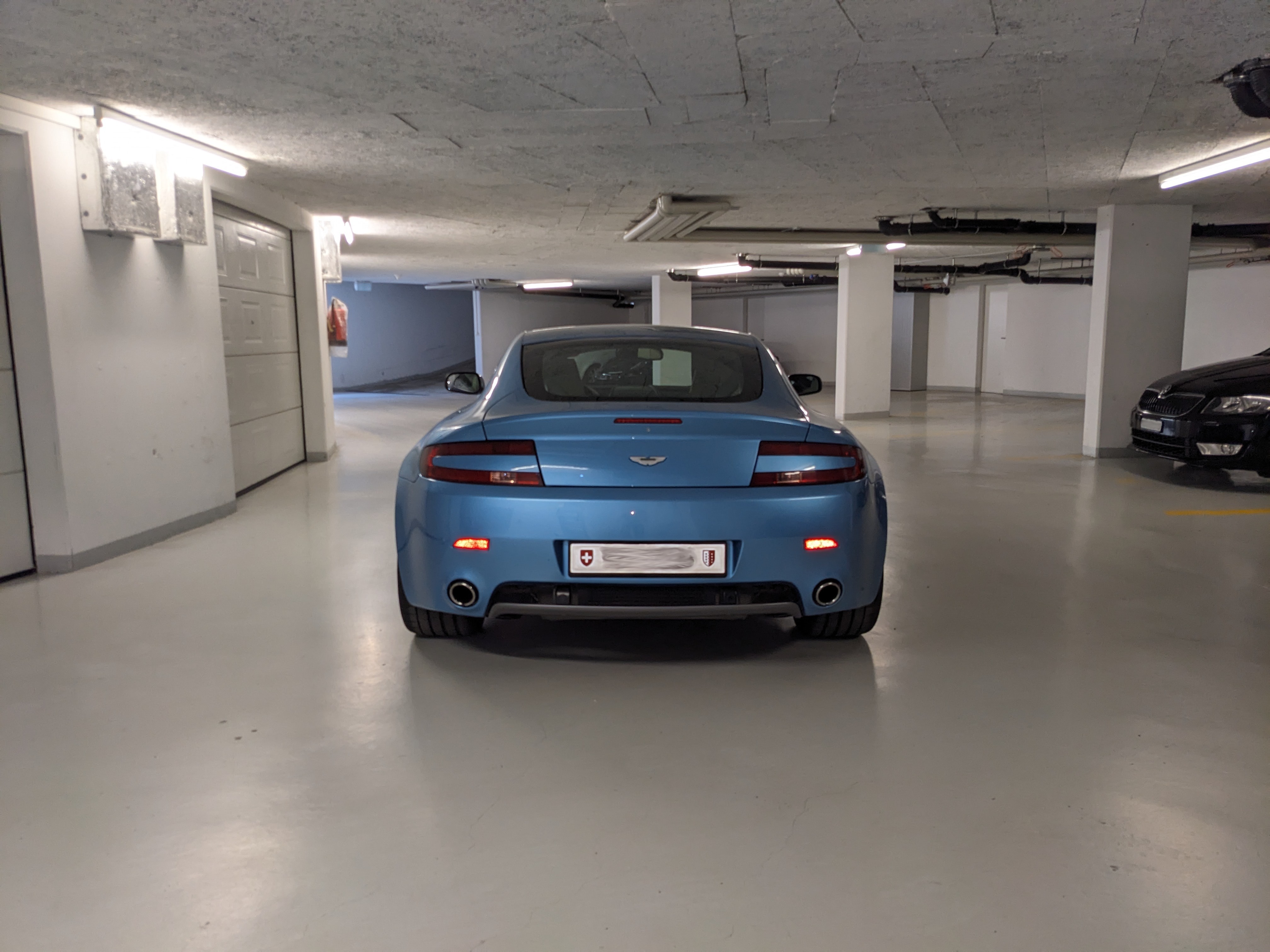 ASTON MARTIN 4.7 Sportshift photo 8