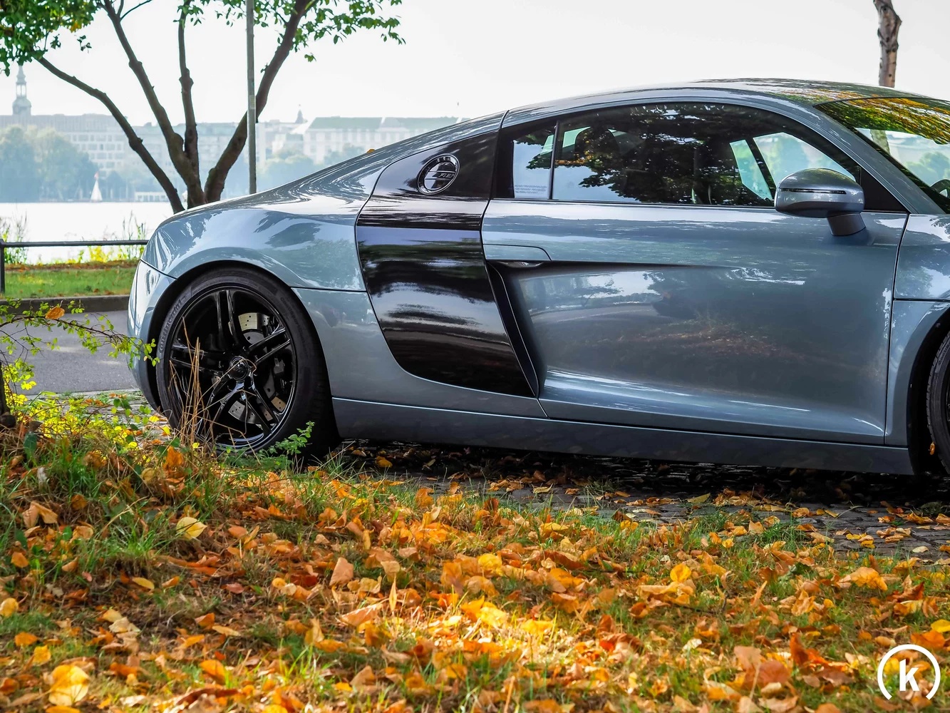 Audi R8 4.2 V8 Coupé Jet Blue photo 3