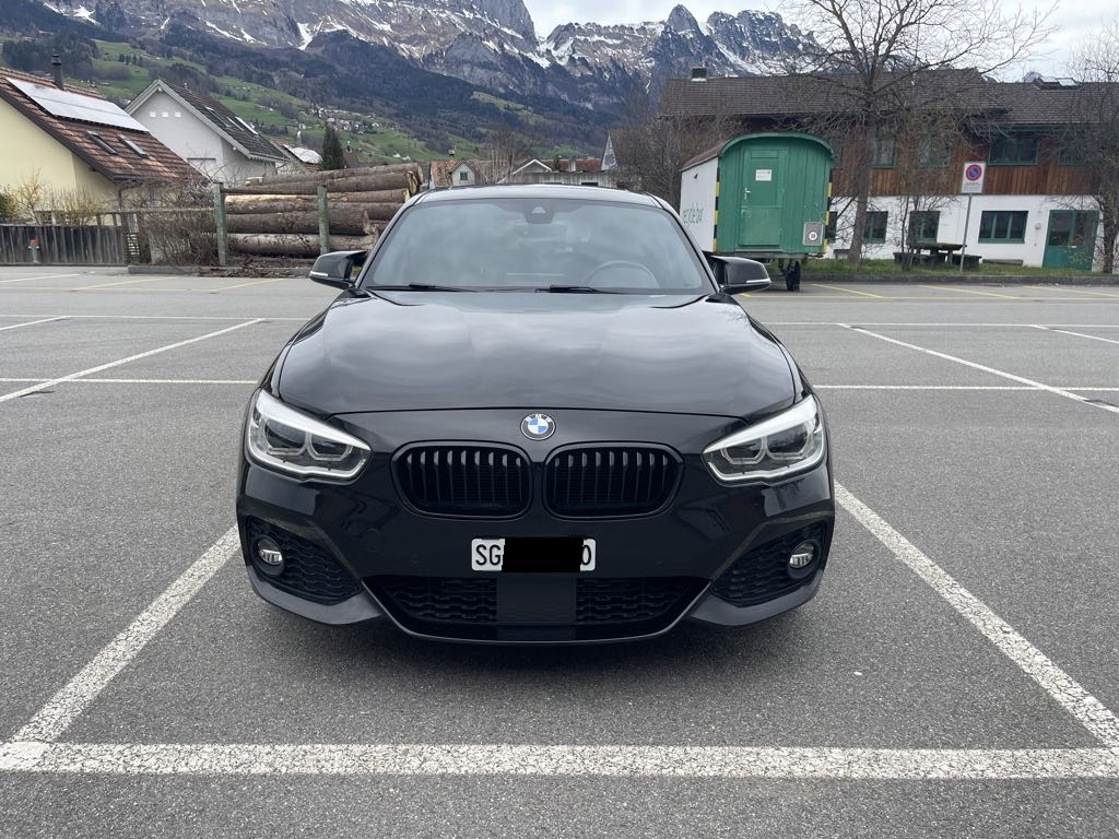 BMW 120d xDrive photo 7