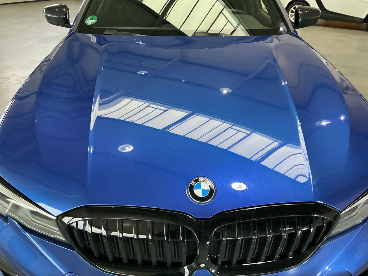 BMW 320d Touring M Sport photo 7