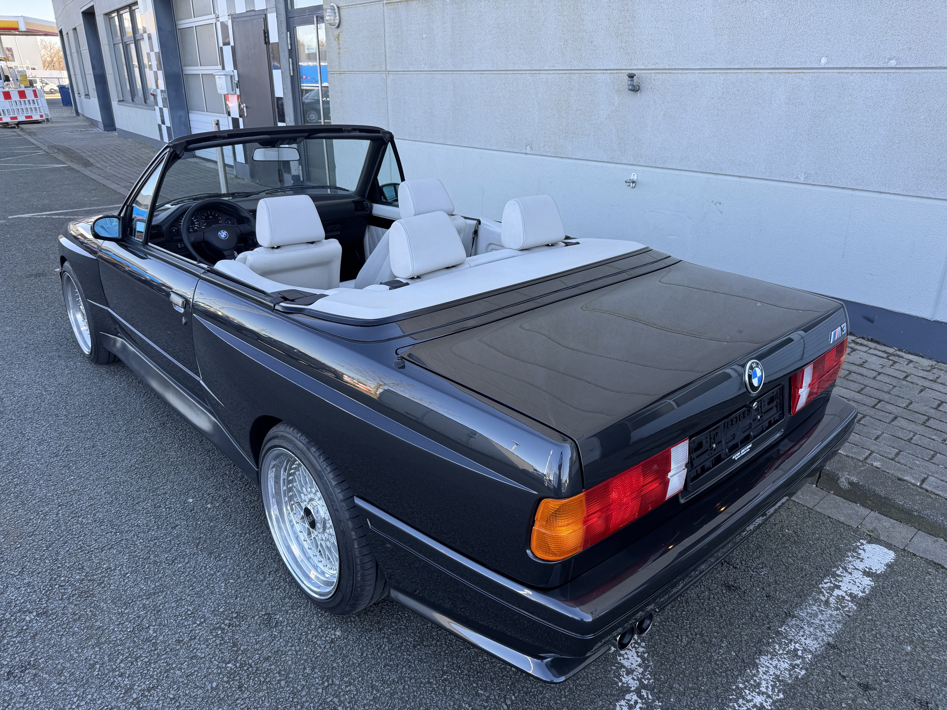 BMW M3 Cabrio E30 (BMW M3 E30 Cabrio) photo 9