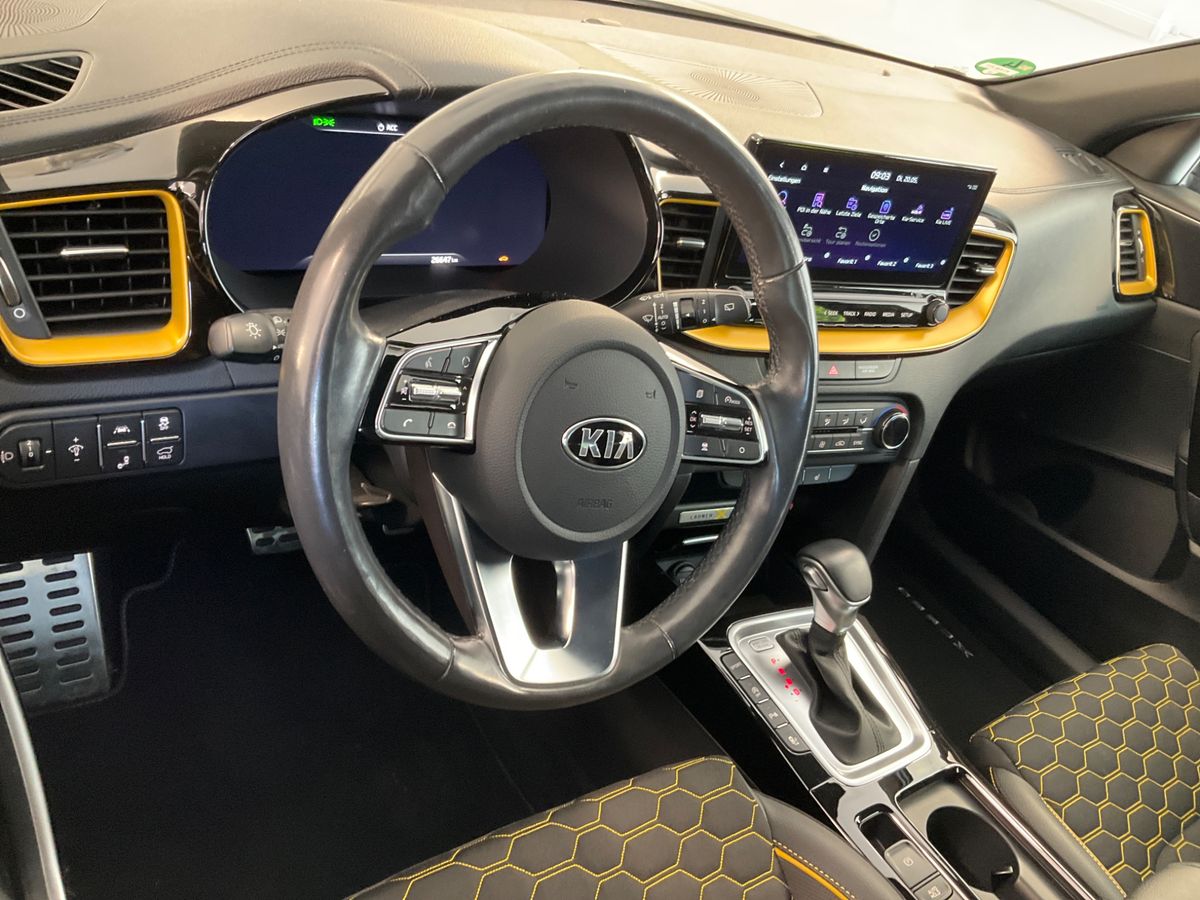 Kia XCeed 1.4 TGDI Launch Edition photo 21