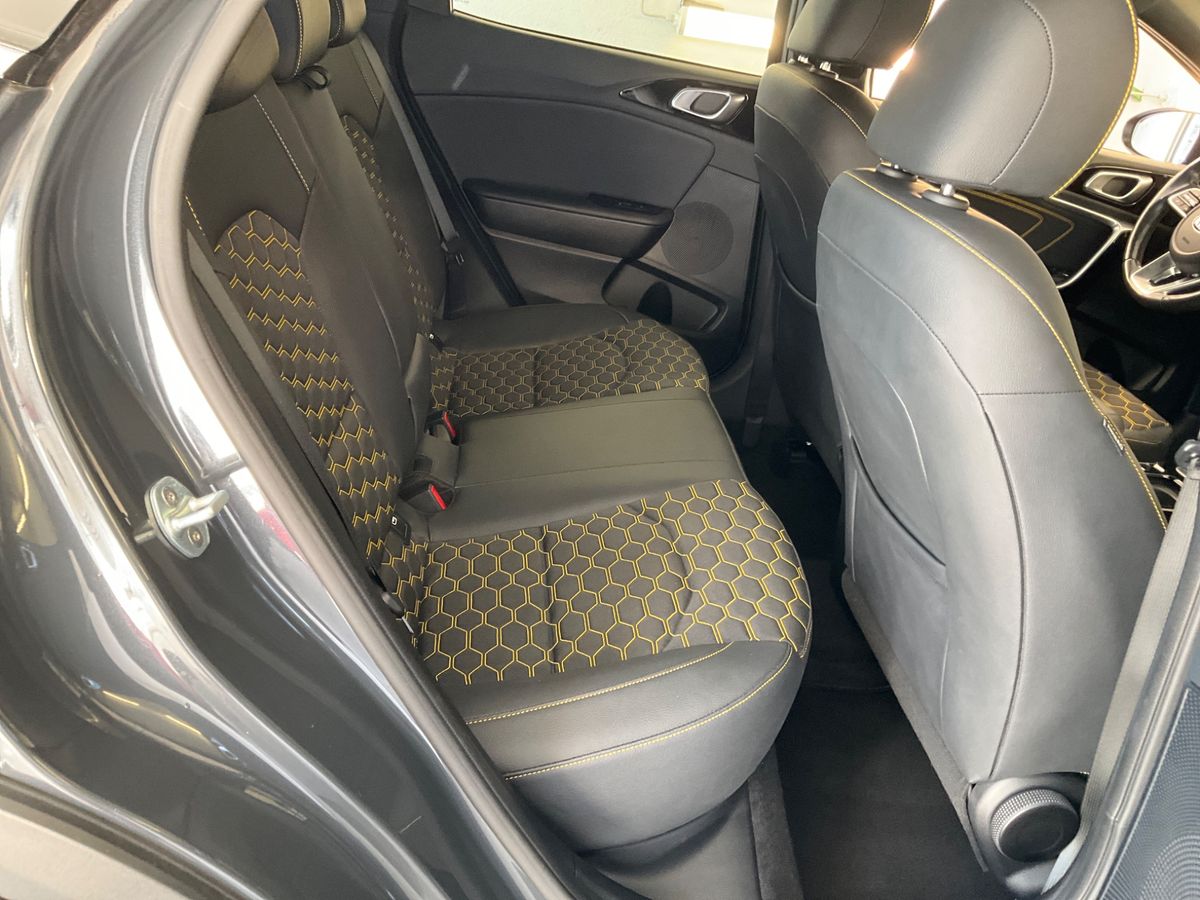 Kia XCeed 1.4 TGDI Launch Edition photo 30