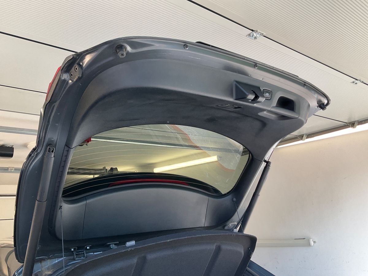Kia XCeed 1.4 TGDI Launch Edition photo 9