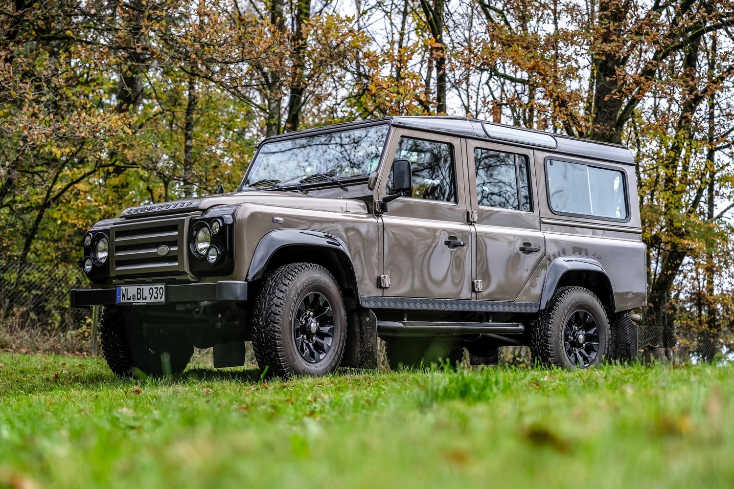 Land Rover Defender 110 Rough II Limited Edition photo 3