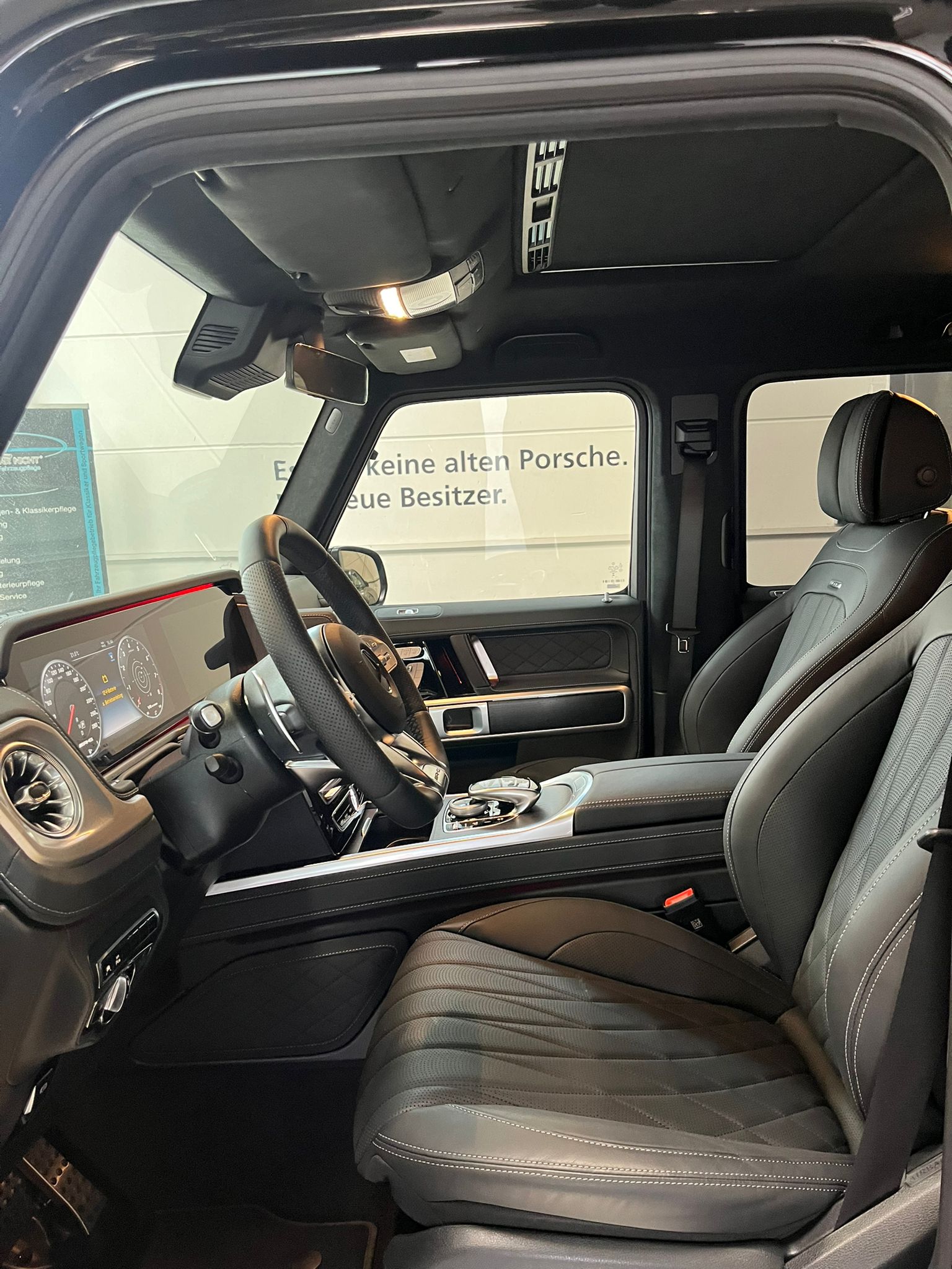 Mercedes-Benz G 63 AMG Night Package II photo 16