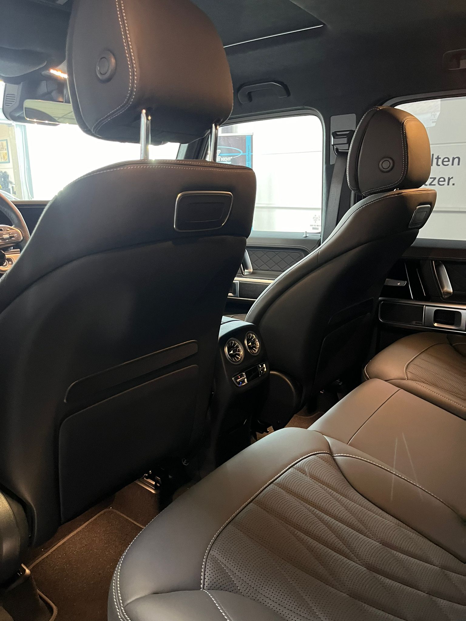 Mercedes-Benz G 63 AMG Night Package II photo 8