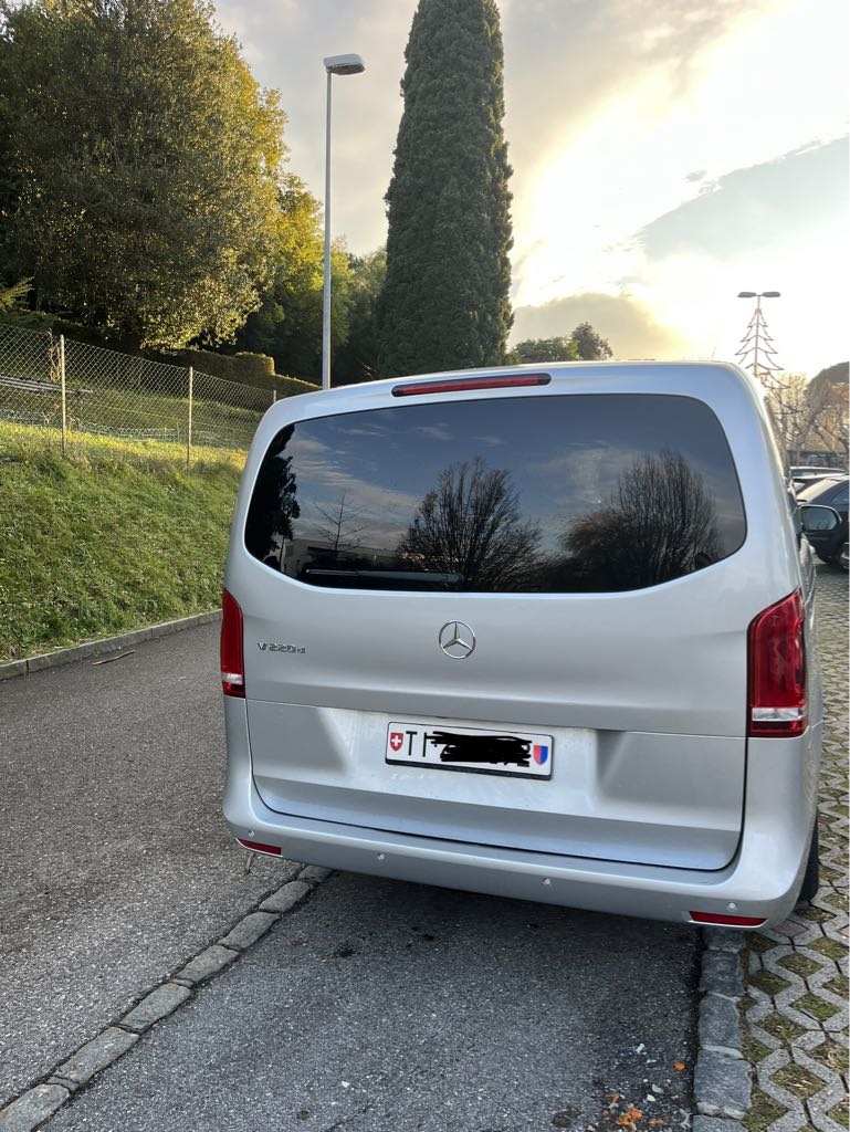 Mercedes-Benz V-Class Long V220 photo 6