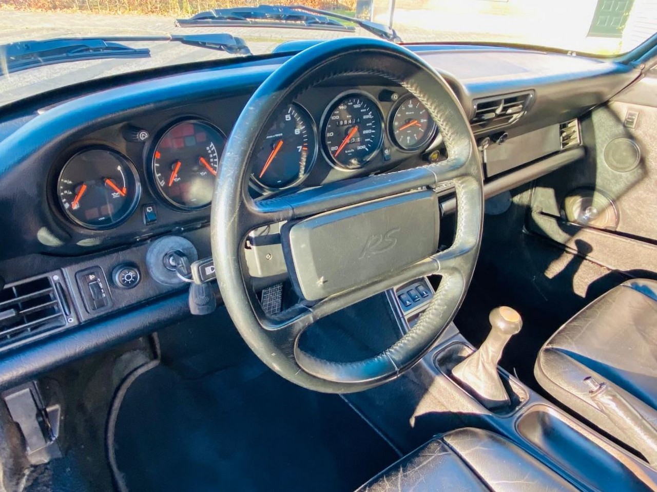 Porsche 911 3.6 Coupé 964 photo 10