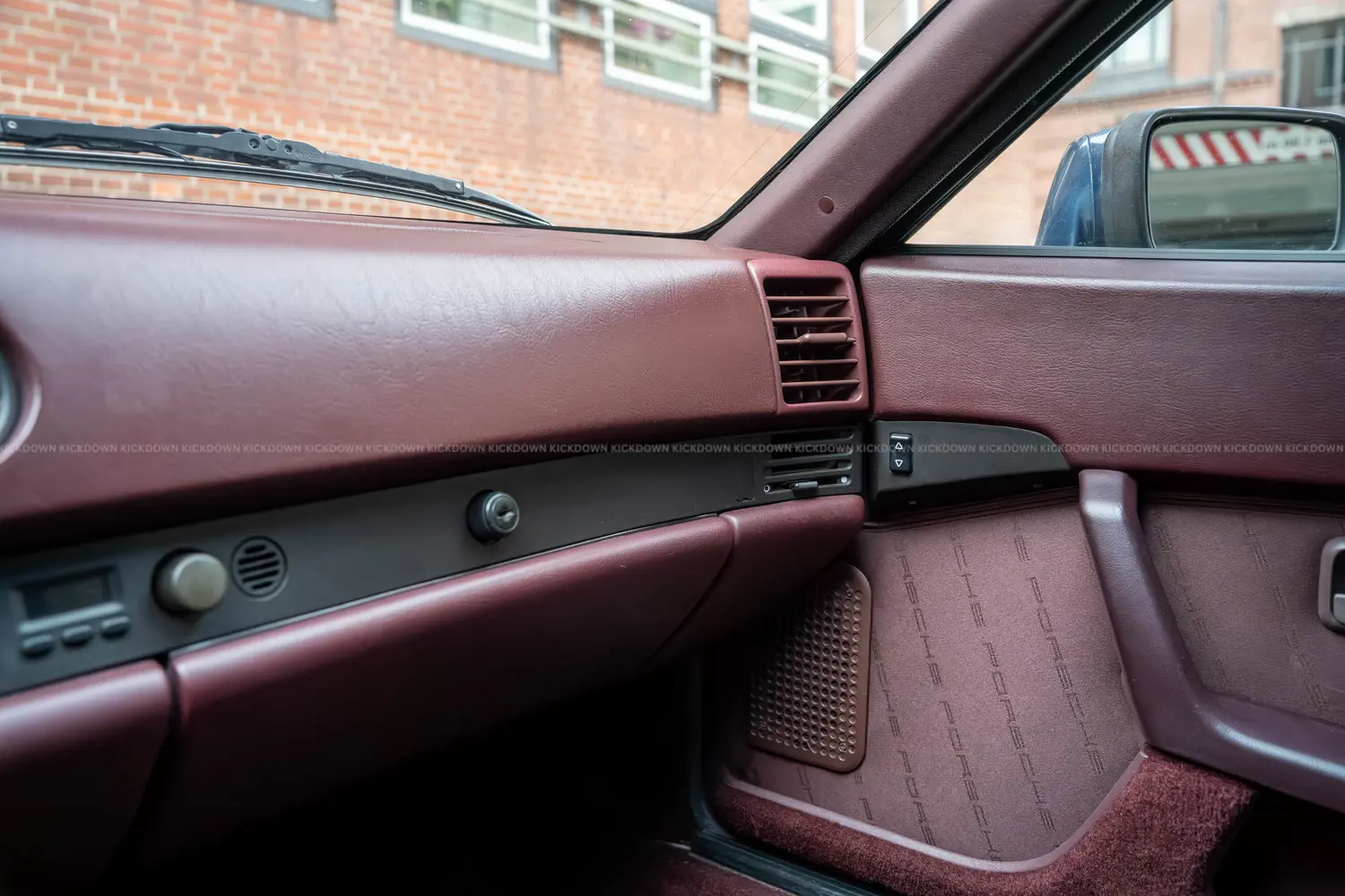 Porsche 944 S (1986) Nautikblau Metallic photo 16