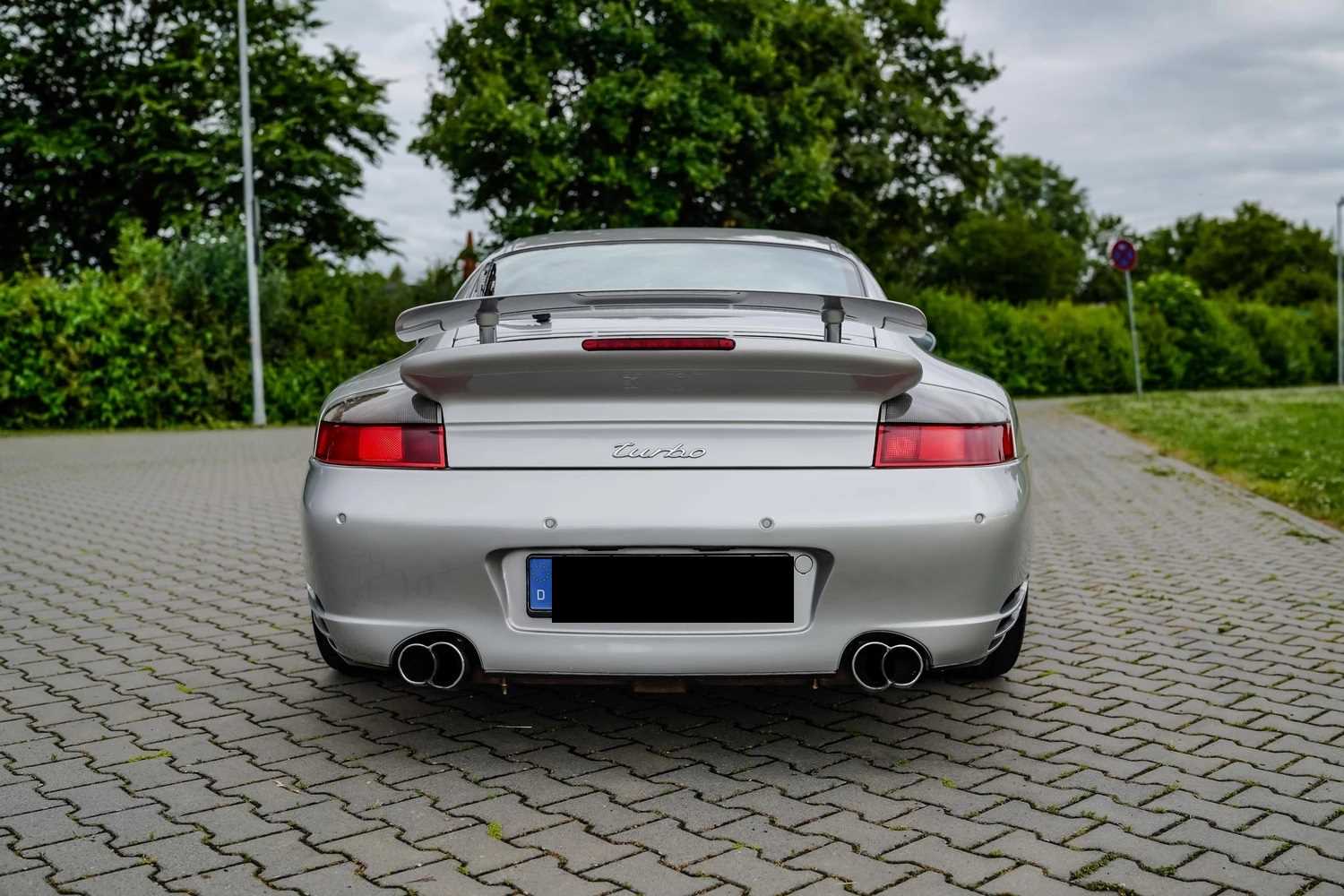 Porsche 996 Turbo - 2001 photo 10