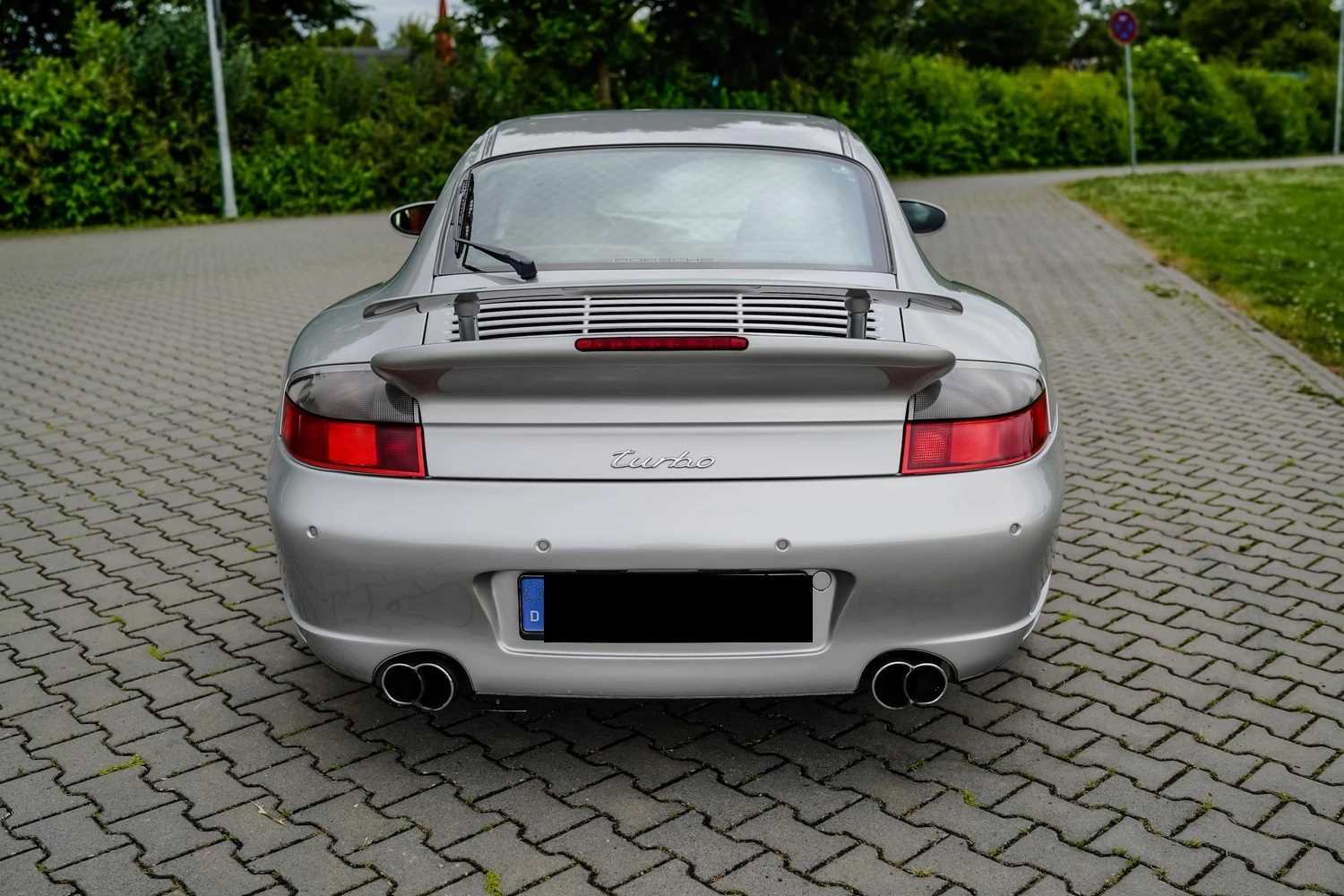 Porsche 996 Turbo - 2001 photo 12