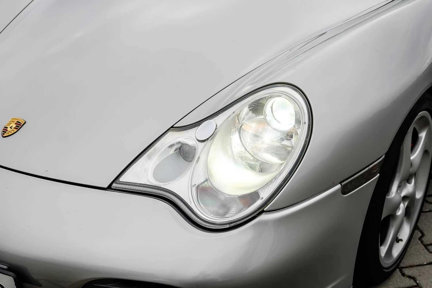 Porsche 996 Turbo - 2001 photo 4