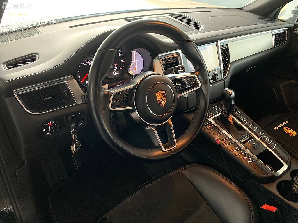 Porsche Cayenne GTS photo 4
