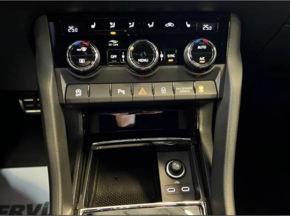 Skoda Karoq 1.5 TSI ACT Sportline DSG photo 10