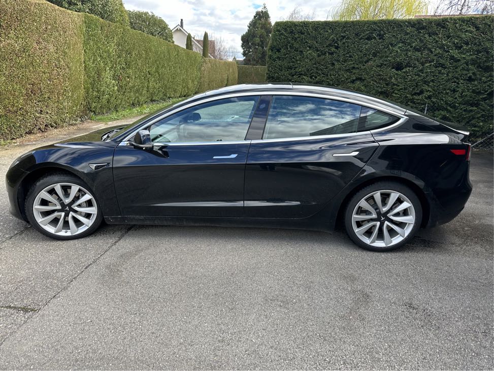 Tesla Model 3 Long Range Enhanced Autopilot photo 14