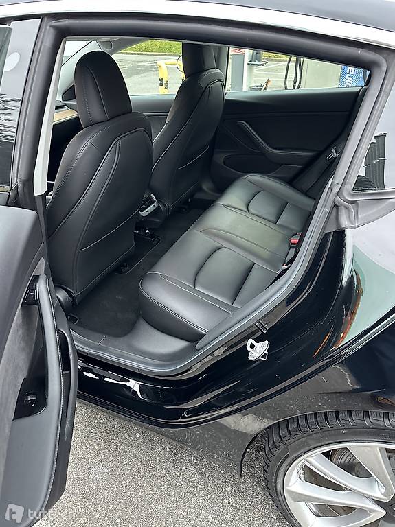 Tesla Model 3 Long Range Enhanced Autopilot photo 2