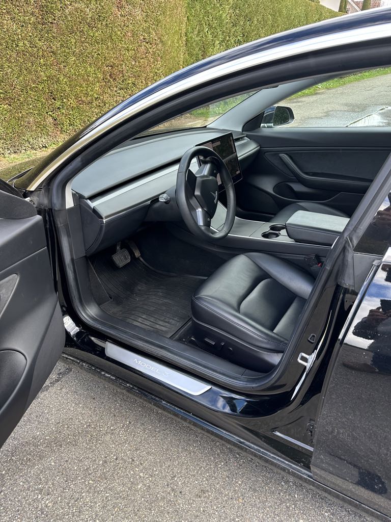 Tesla Model 3 Long Range Enhanced Autopilot photo 5