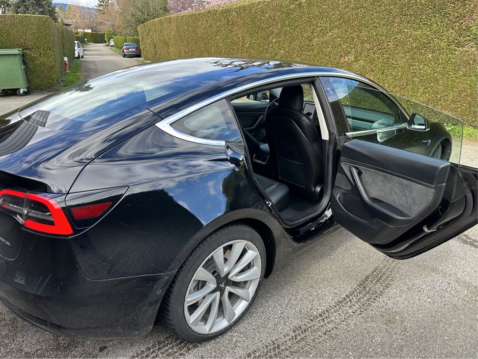 Tesla Model 3 Long Range Enhanced Autopilot photo 9