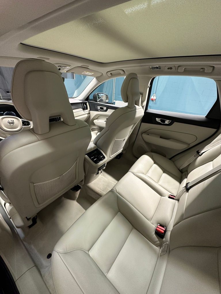 Volvo XC60 D5 Inscription AWD photo 2