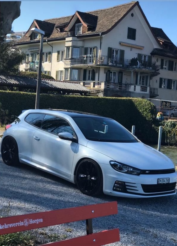 VW Scirocco 2.0 TSI R-Line Package photo 11