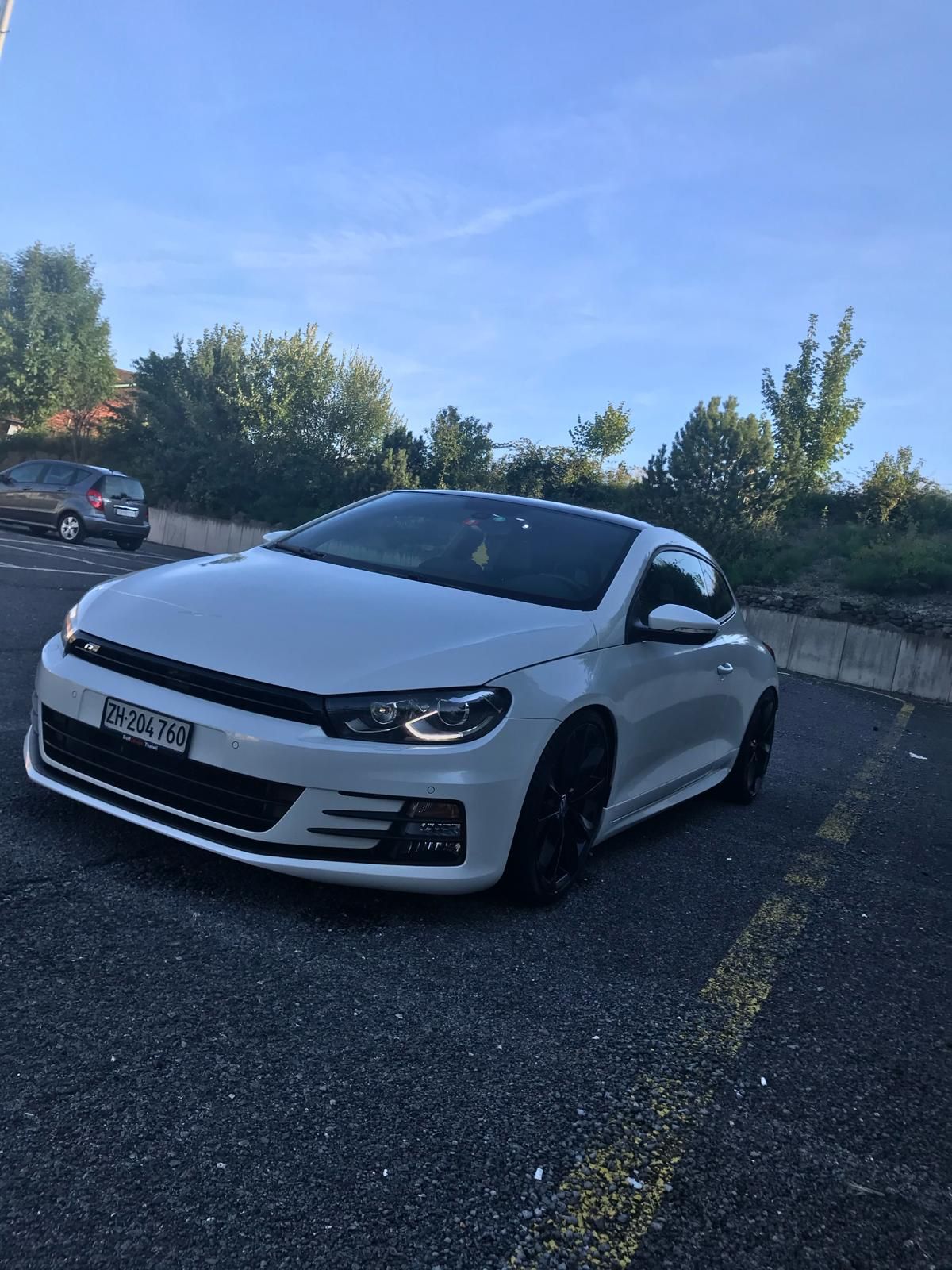 VW Scirocco 2.0 TSI R-Line Package photo 9